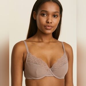 🌟7/25$ VICTORIAS SECRET Mesh And Lace Push Up Bra 32B